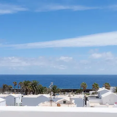 Apartamento Cocomar Ii ~ Ocean View Loft Guatiza