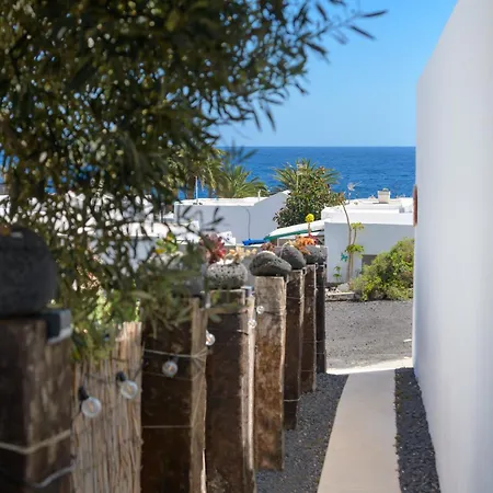 Cocomar Ii- Luxurious Loft, Just The Ocean And Volcano * Guatiza